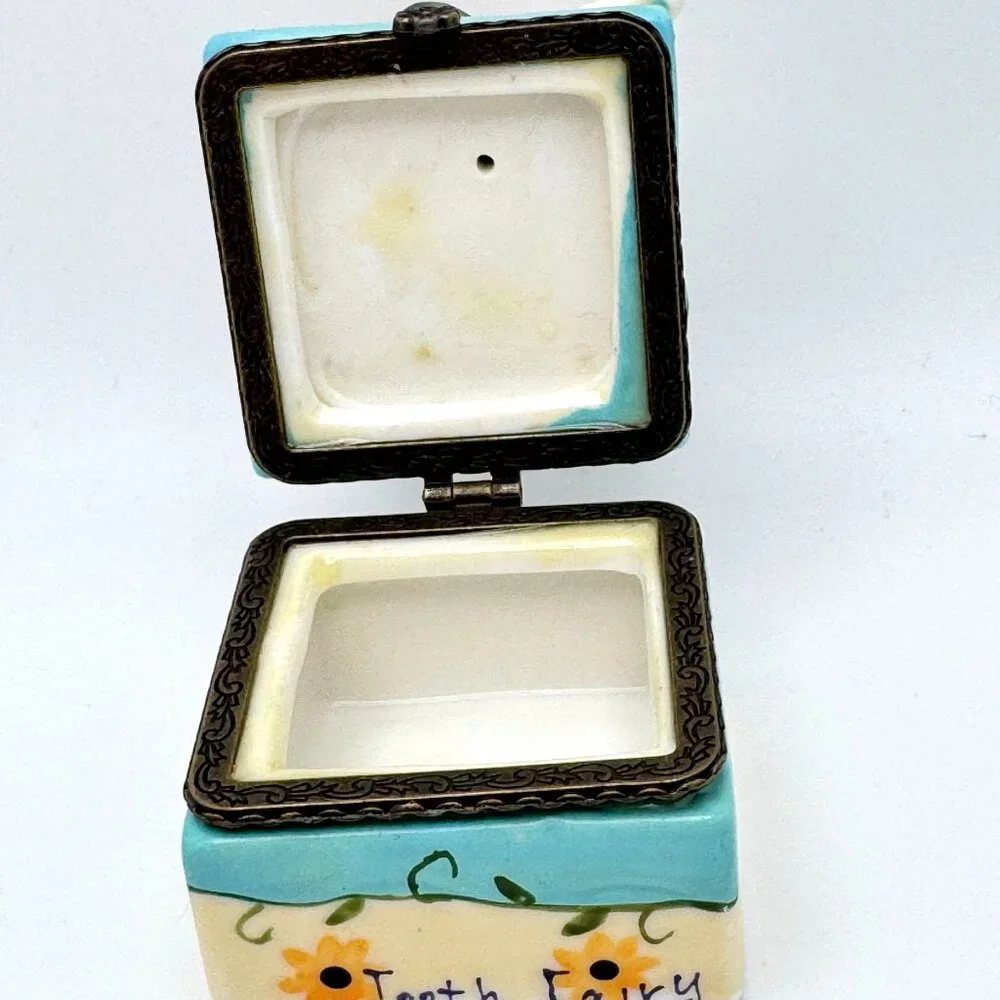 Tooth Fairy VtgTrinket Box with Green Leaves Figurine 3.25