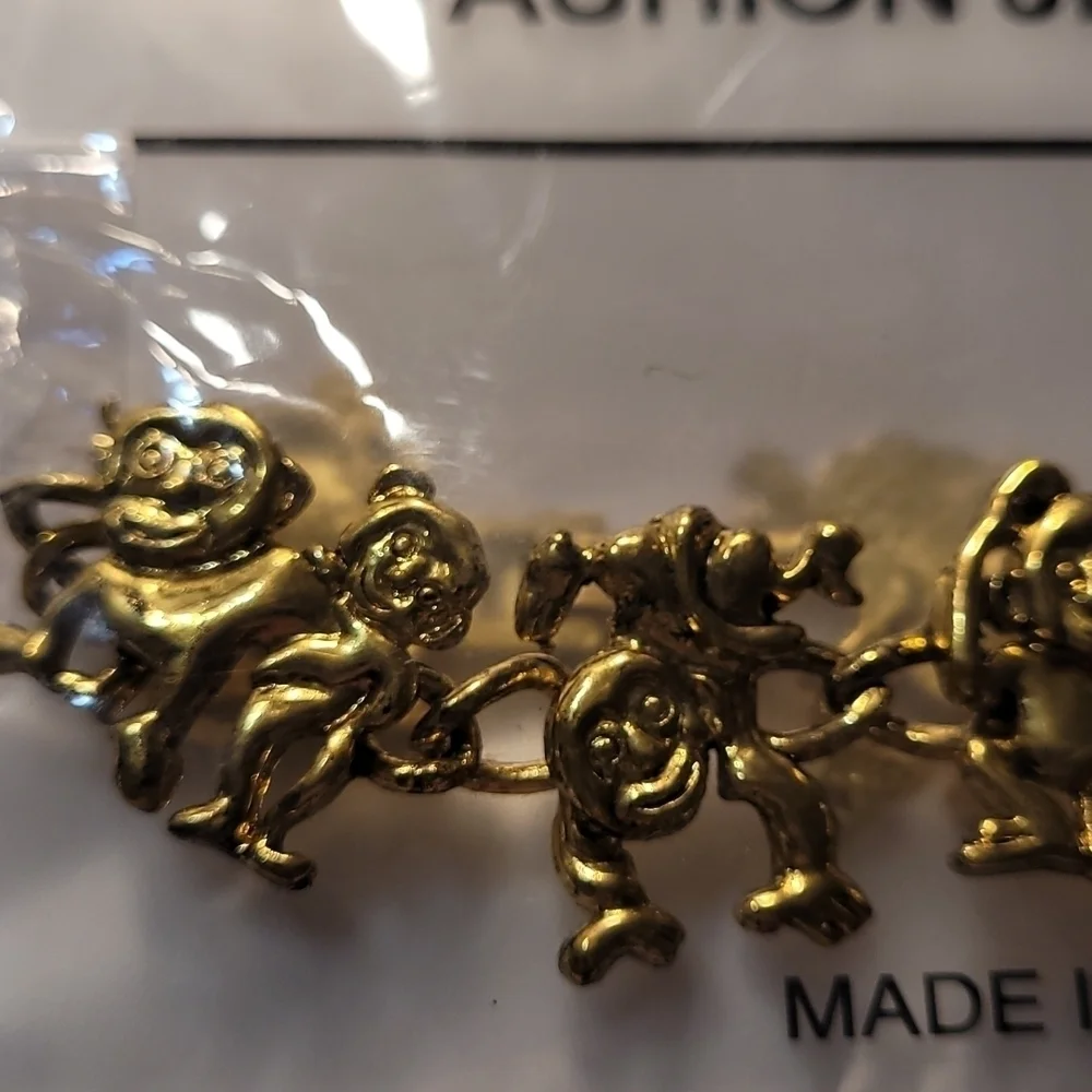 N/A gold tone