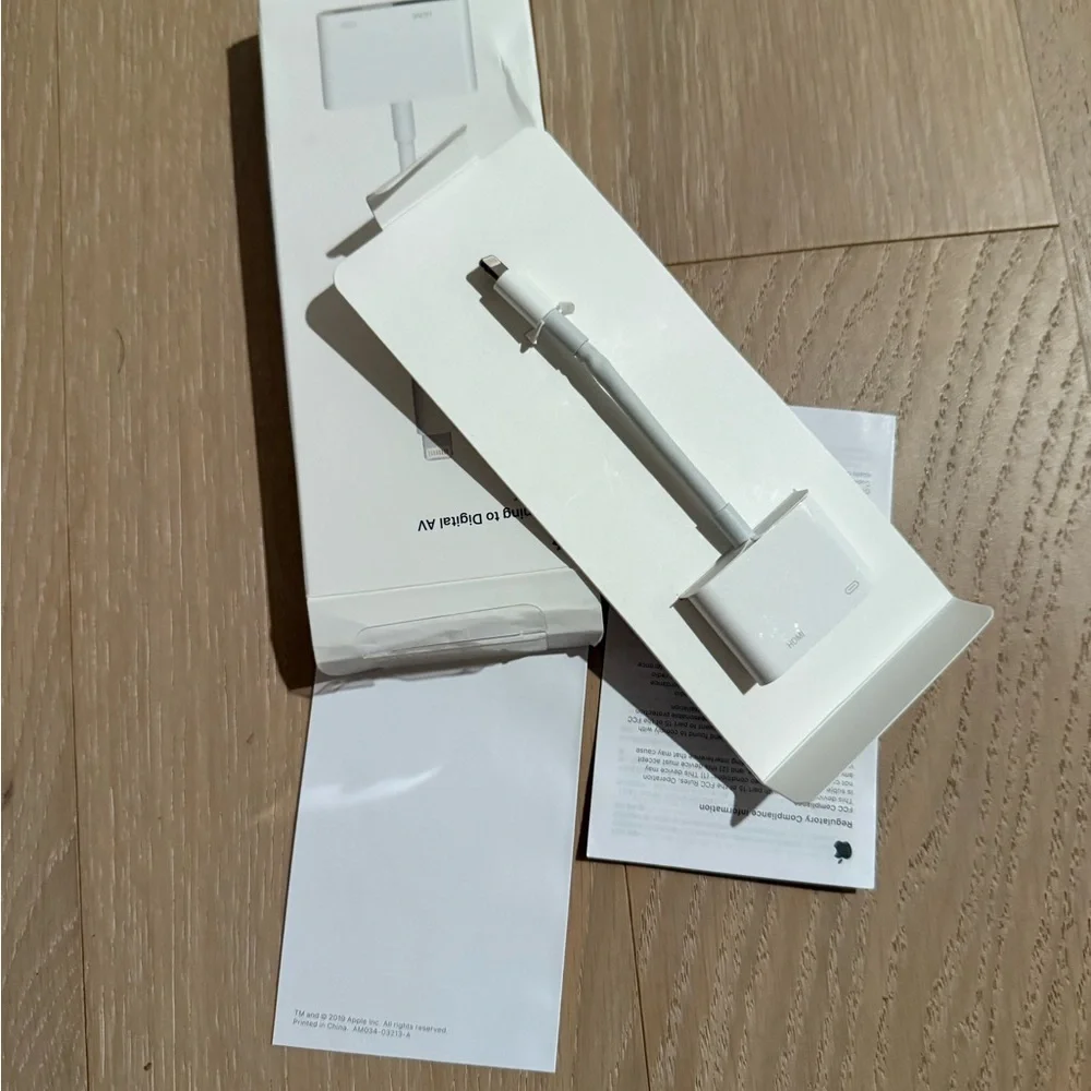 Apple Lightning to Digital AV Adapter