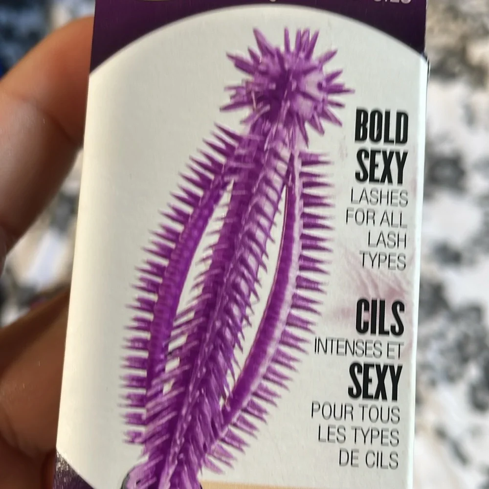 Laura Gellar LashBoss Bold Mascara & Covergirl So Lashy both black
