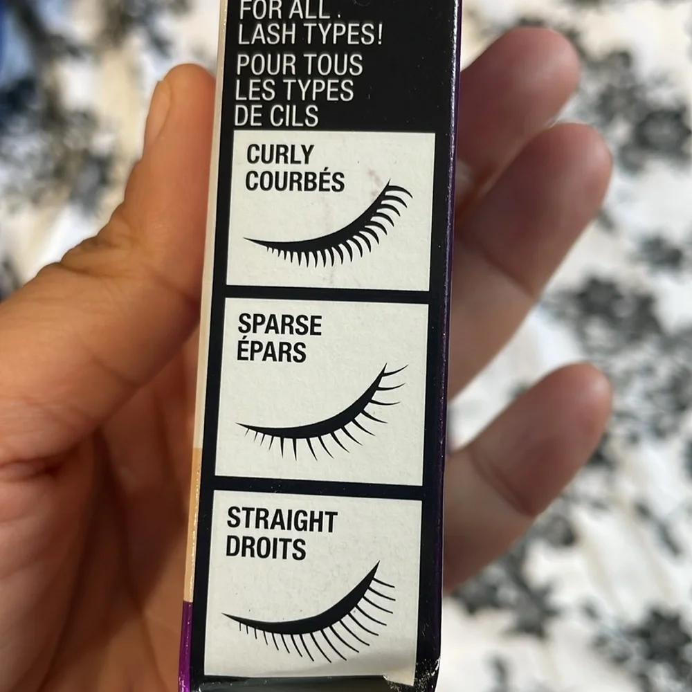 Laura Gellar LashBoss Bold Mascara & Covergirl So Lashy both black