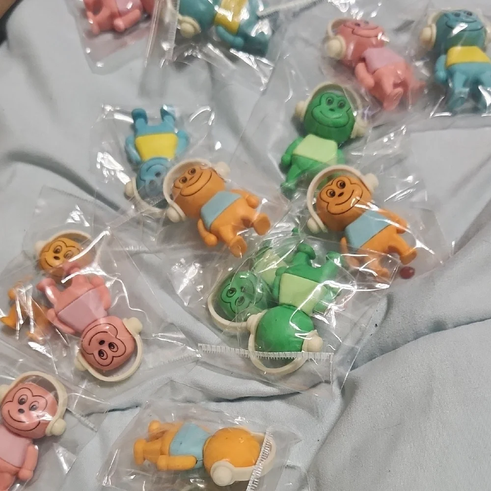 Colorful Party Favor Set with Plush Toys and Accessories Monkeys And Bananas