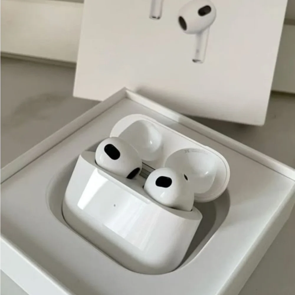 Wireless Earbuds with Charging Case - White