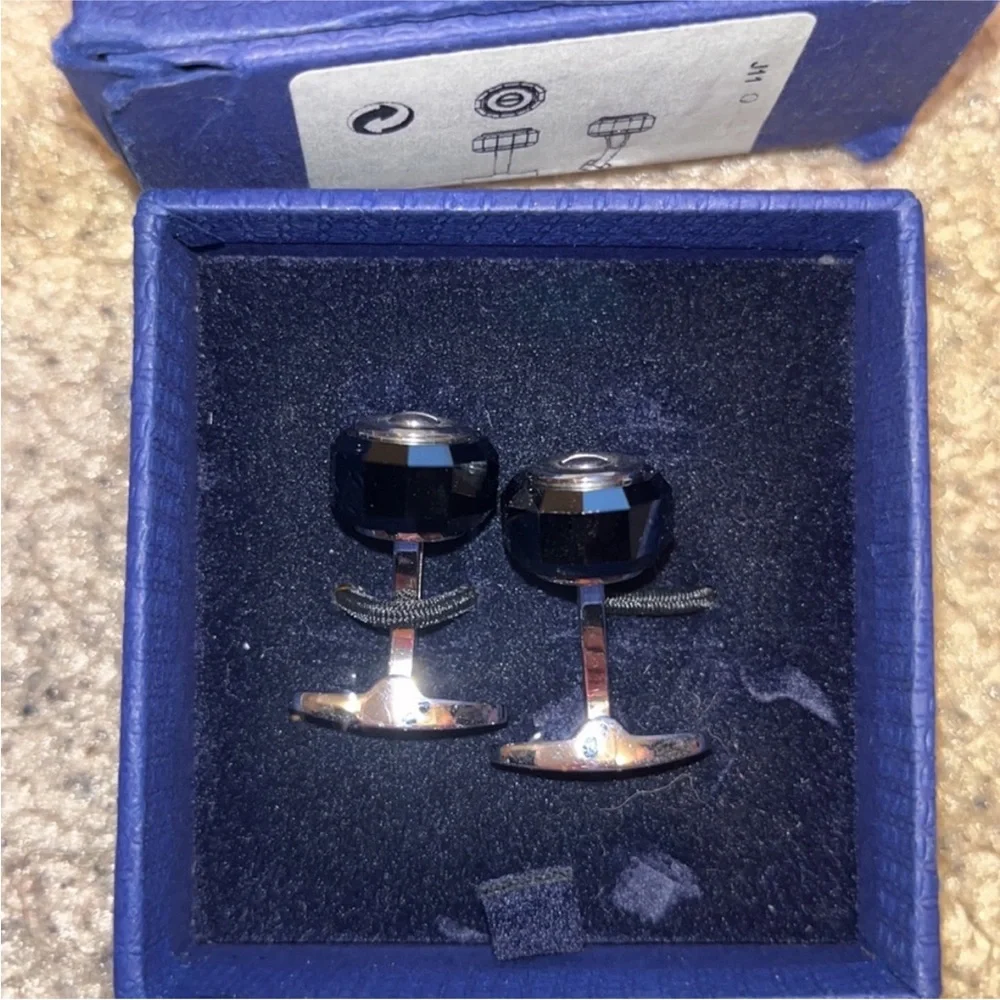 Swarovski elegant cufflinks