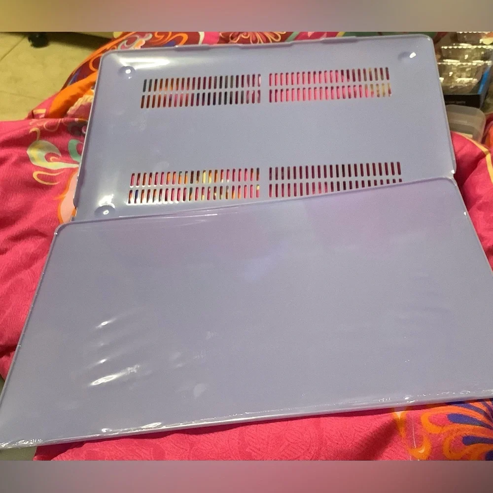 Apple MacBook skin cover with bottom cover