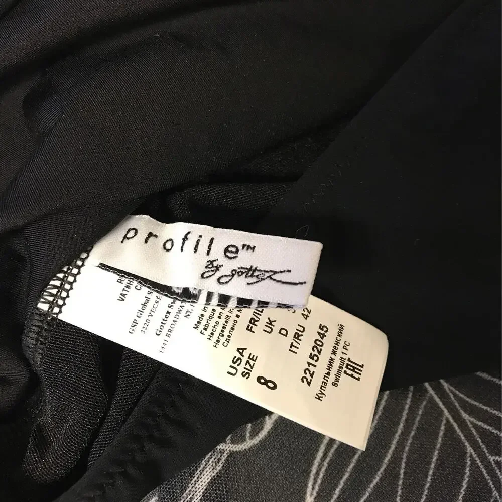 Gottex tag style display