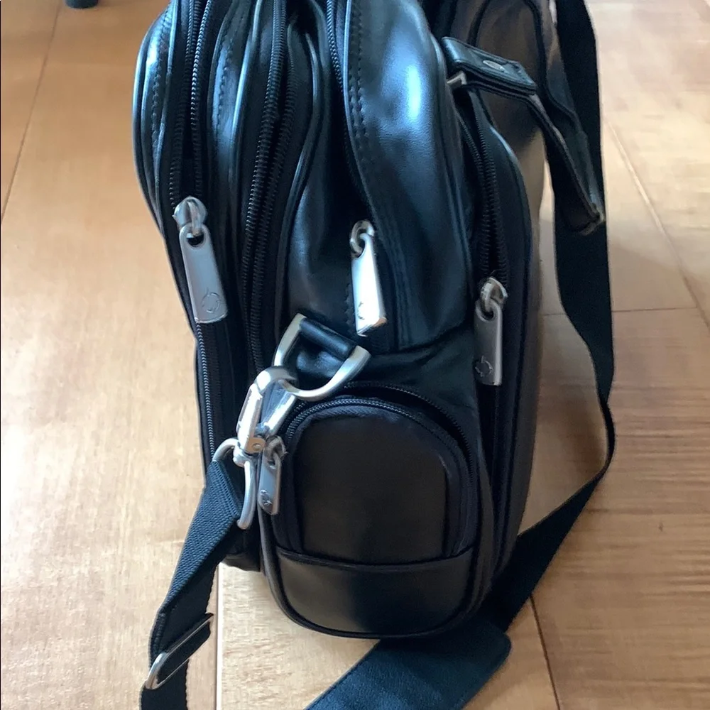 Franklin Covey sleek stylish