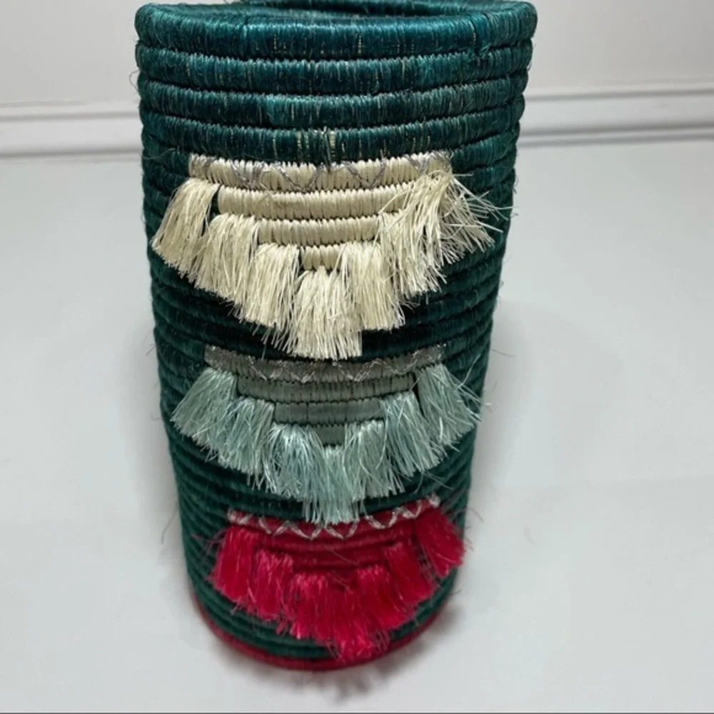 African Woven vase container green made in Rwanda