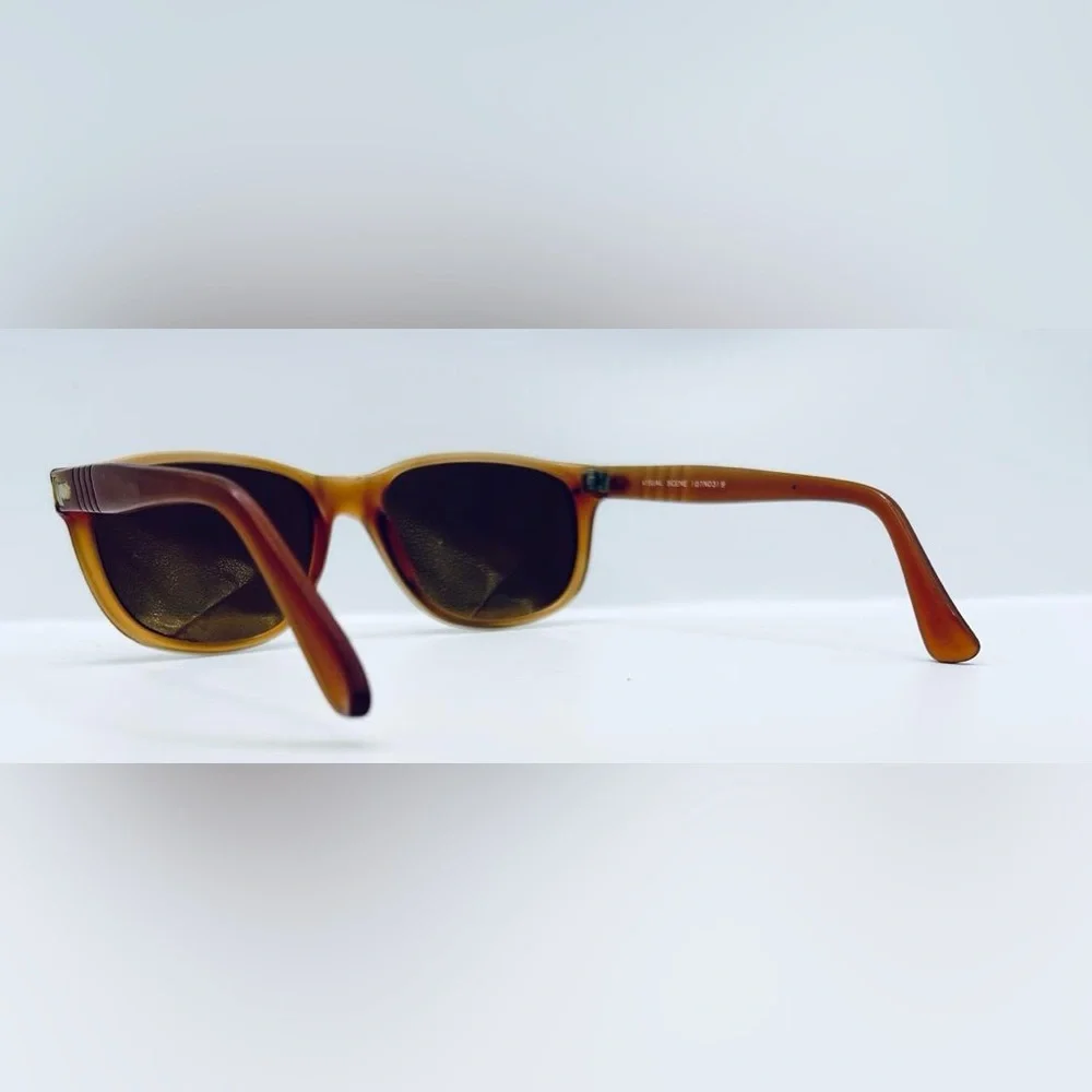 Visual Scene listing pair