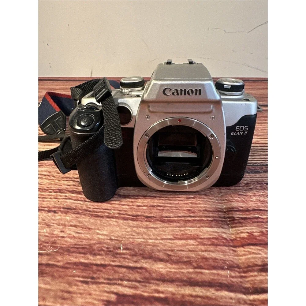 Canon EOS Elan II 35mm SLR Film Camera Body Only - READ - DOOR WON’T LATCH
