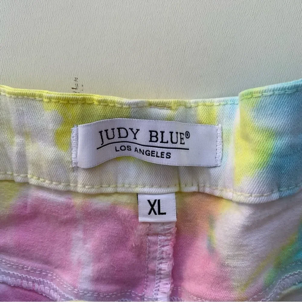Judy Blue Shorts Tie Dye Rainbow Women XL Stretch Denim Fray Cut-Off Colorful