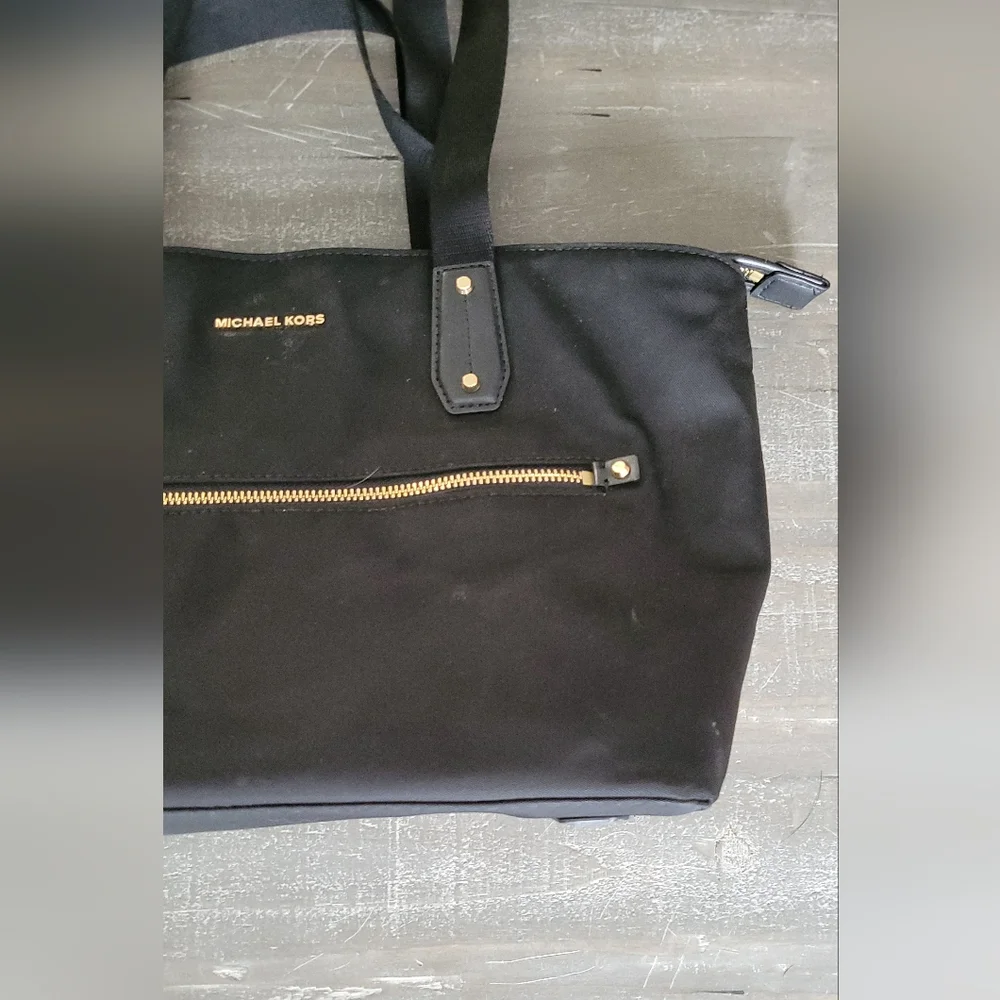 Michael Kors good medium