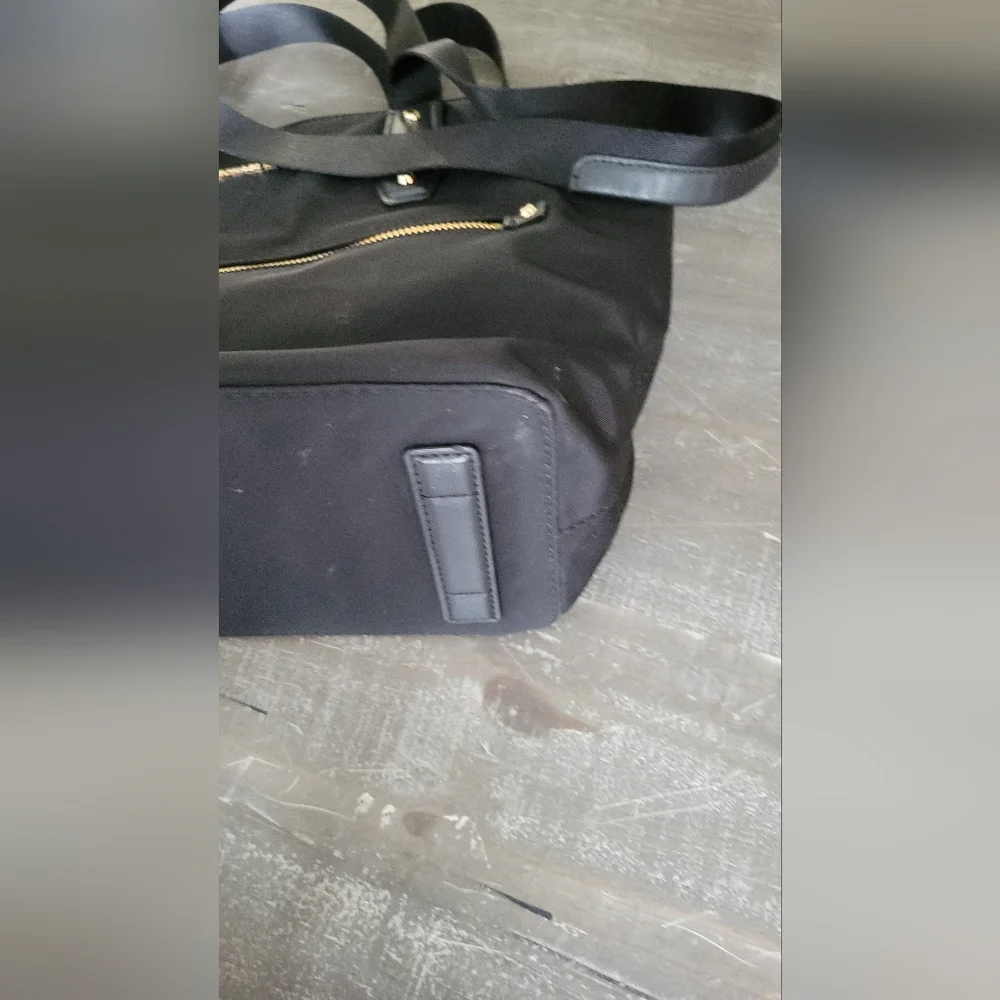 Michael Kors good medium