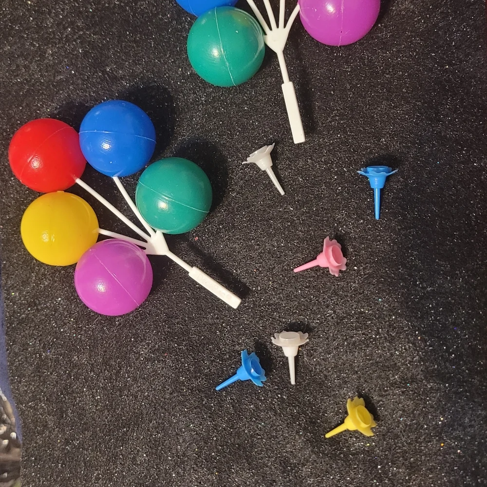 Vintage. Wilton ballon cake toppers, candle holders lot