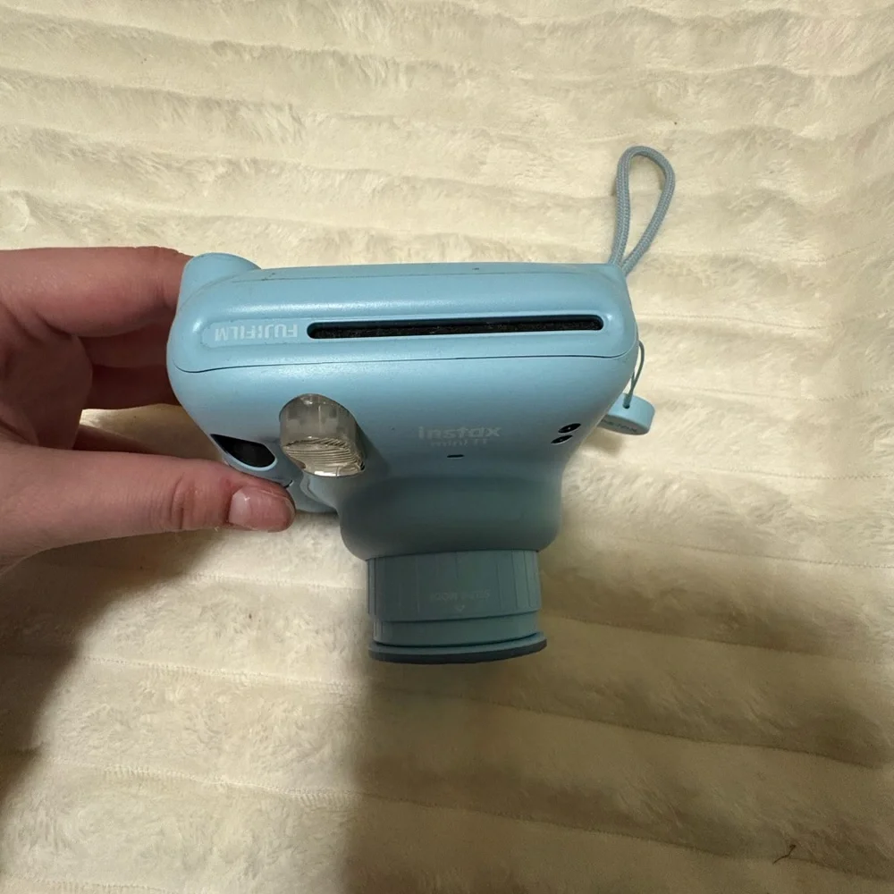 Fujifilm Instax Mini 11 Instant Camera - Blue