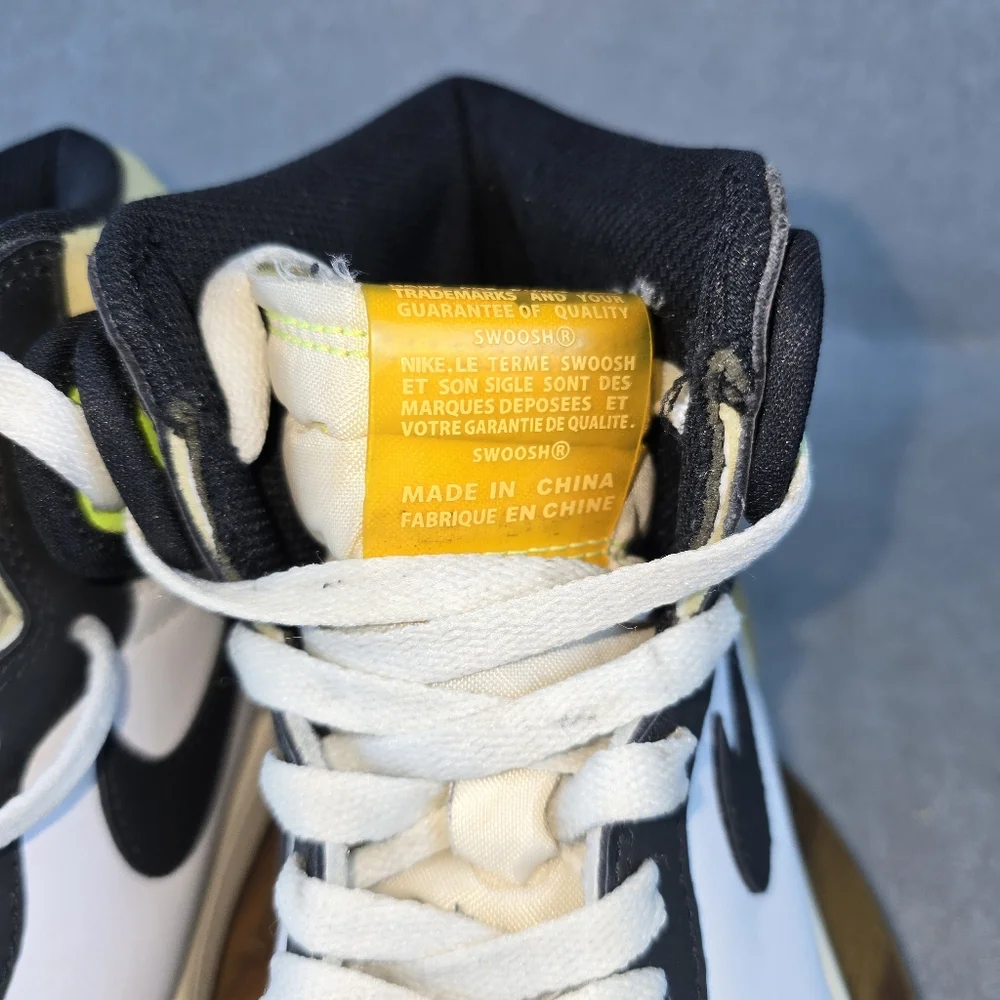 Size 8 - Air Jordan 1 High ‘Volt Gold’ - WORN WITH no BOX Shoe,snrakers