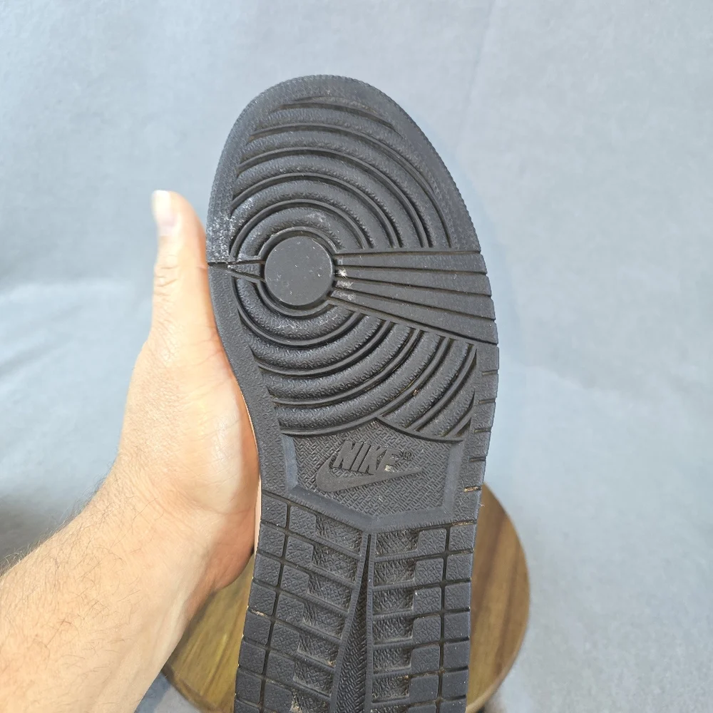Size 8 - Air Jordan 1 High ‘Volt Gold’ - WORN WITH no BOX Shoe,snrakers