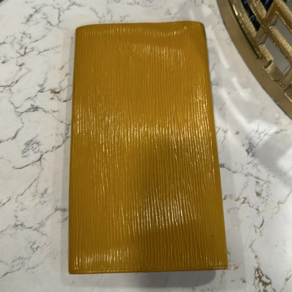 Louis Vuitton euc louis