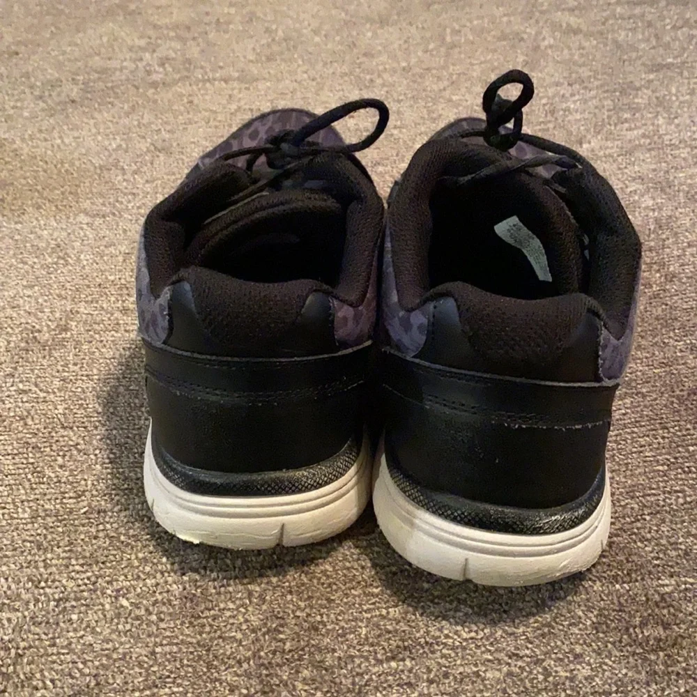 𝅺ryka Dream women’s sneakers; size 9M