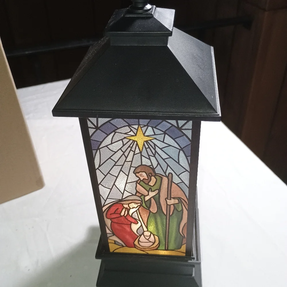 Christian Books elegant nativity