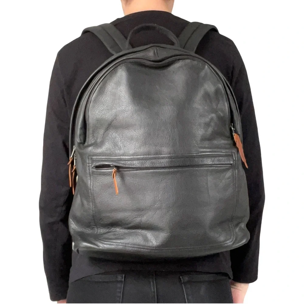 Club Monaco authentic club