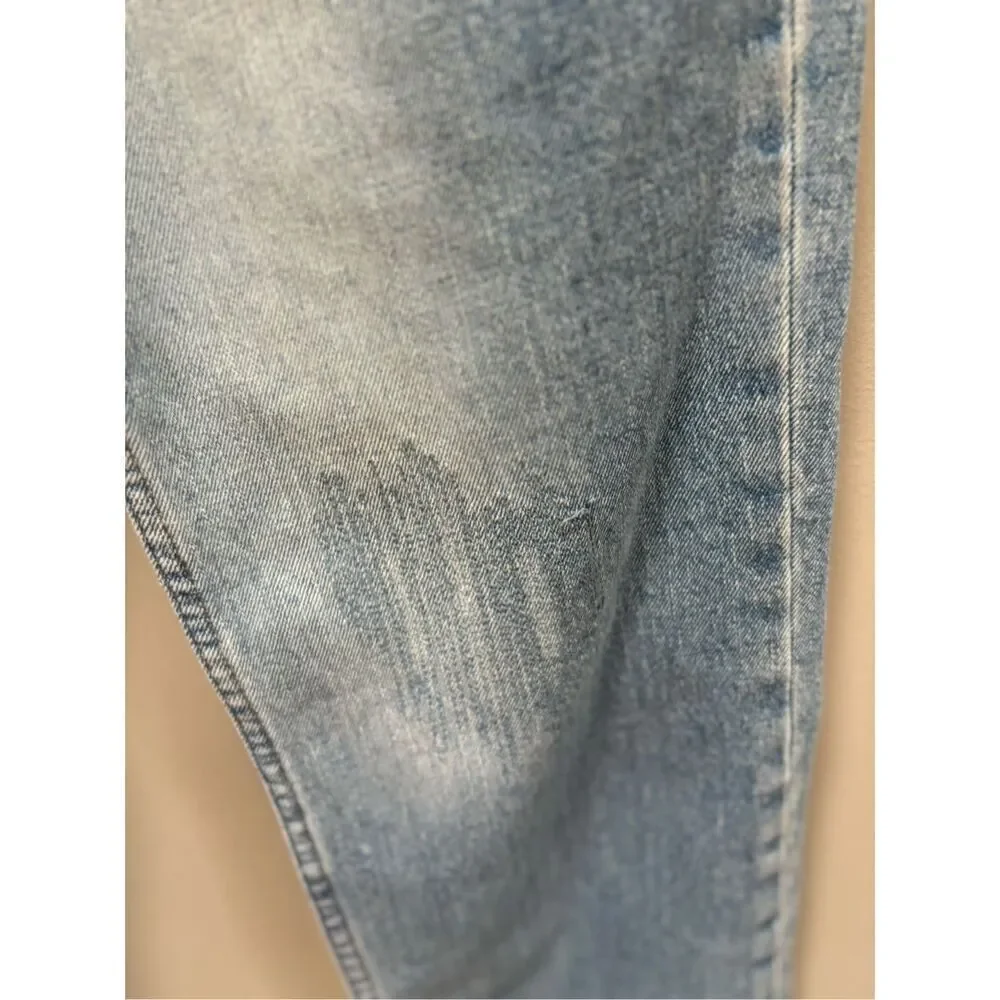 London fog 12 light wash distressed straight cut baggy Mom jeans no stretch ￼