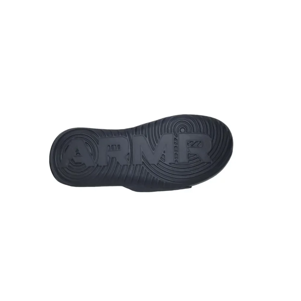 Under Armour material toe