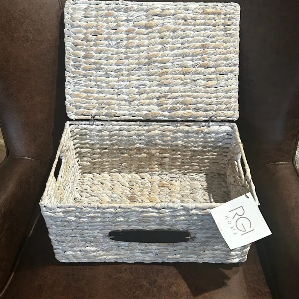 NWT Water Hyacinth Pantry Basket With Lid & Chalkboard Label