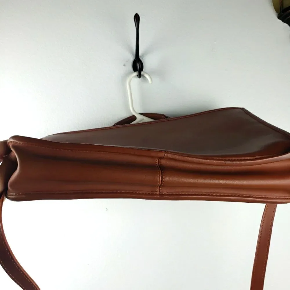 Unisex Brown Leather Clasp Closure Side Laptop Briefcase Bag Size Medium