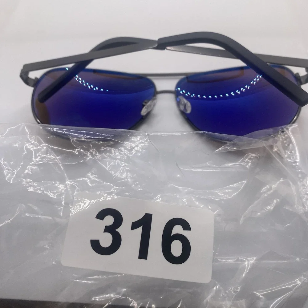 Foster Grant fashion sunglasses