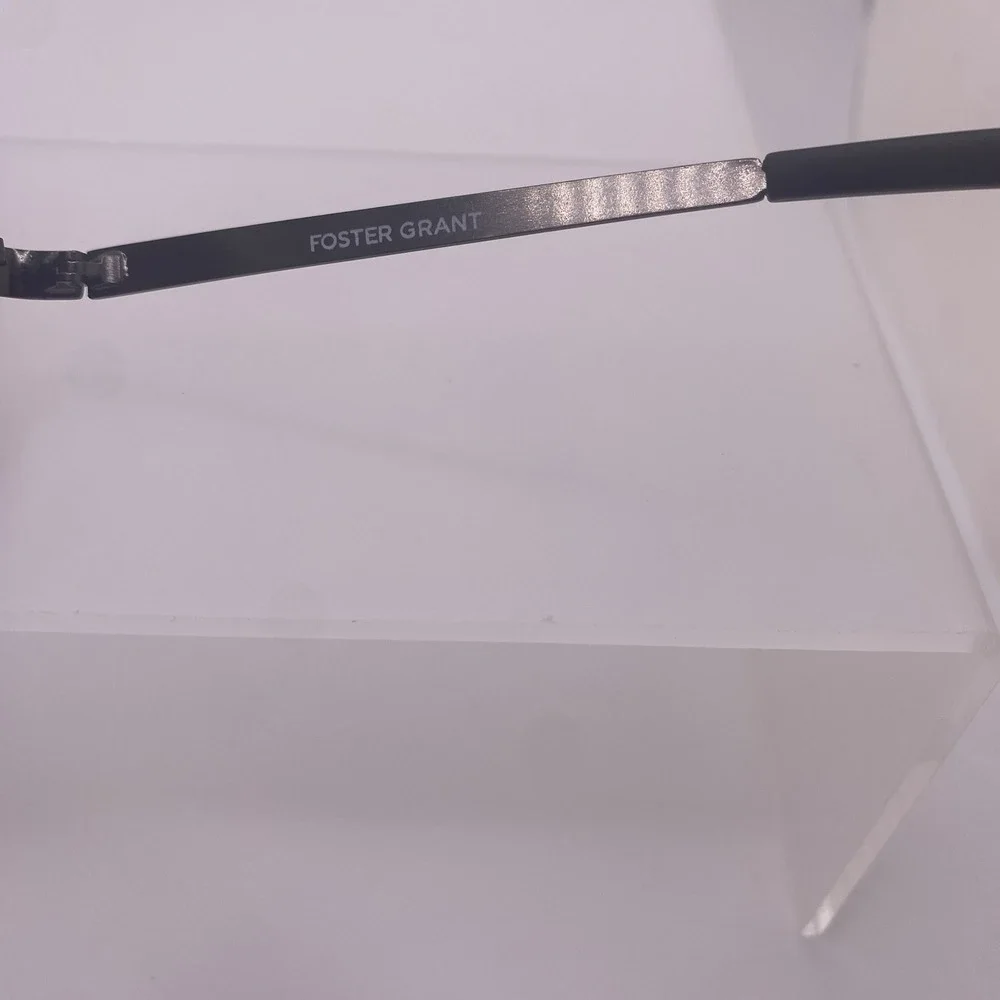 Foster Grant fashion sunglasses