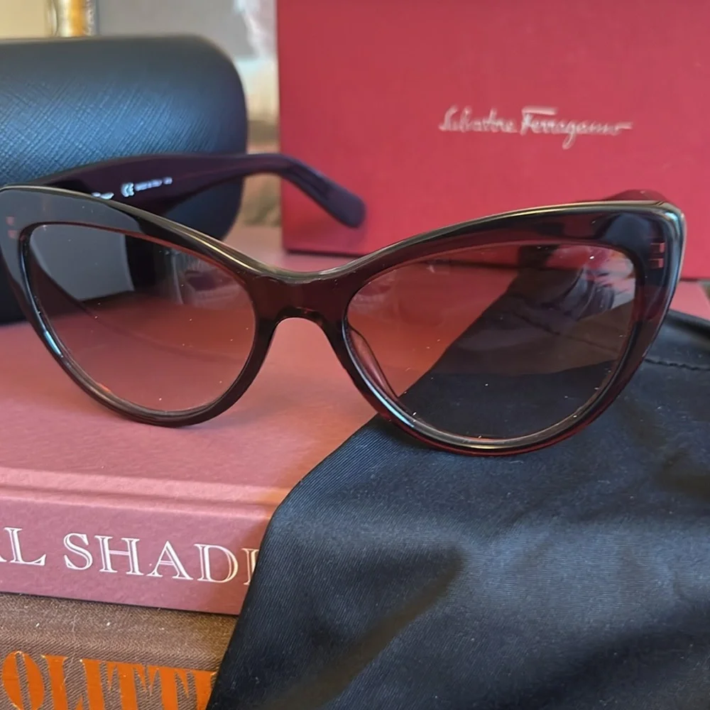 Salvatore Ferragamo nwt