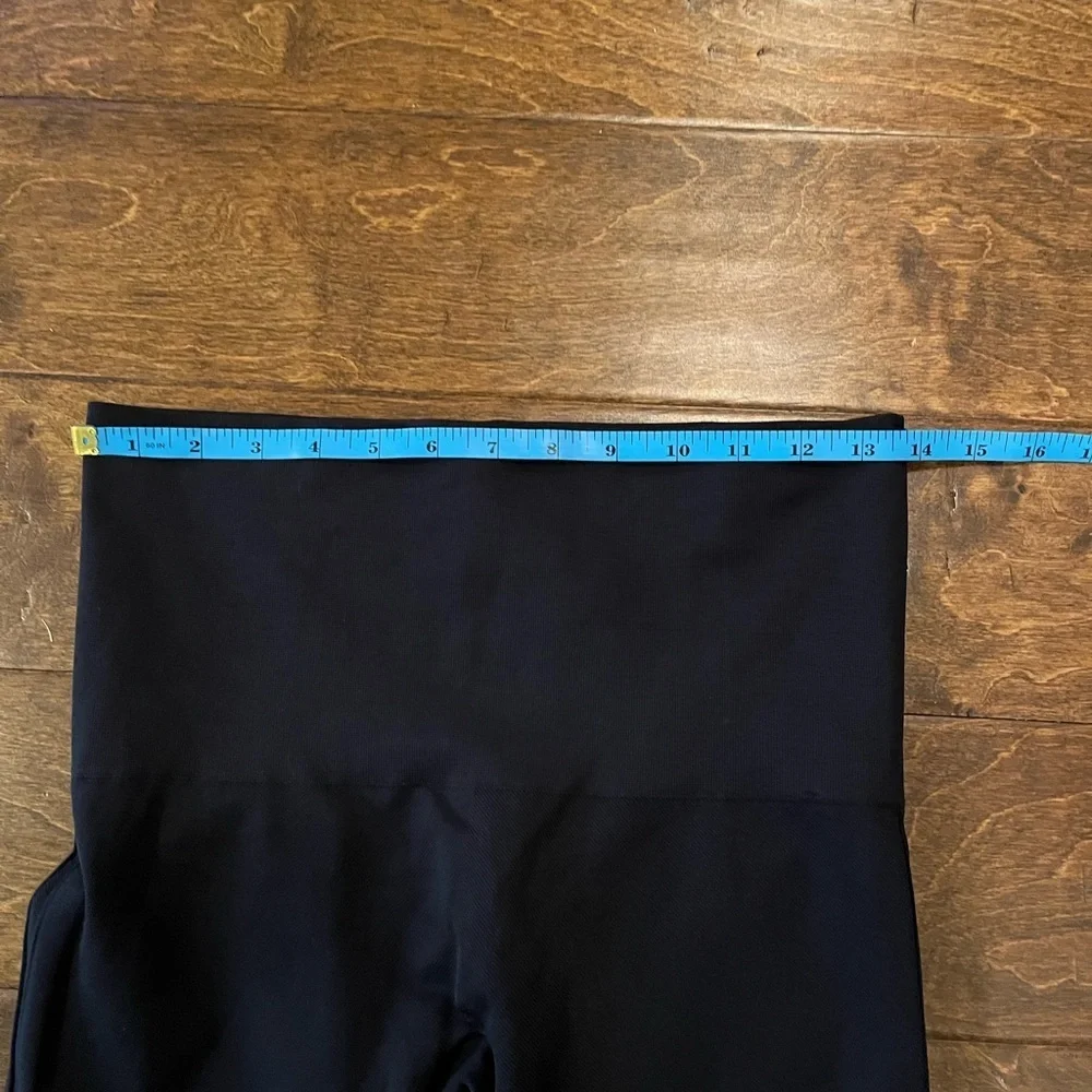 Spanx *Like New* Cropped Leggings Size XL