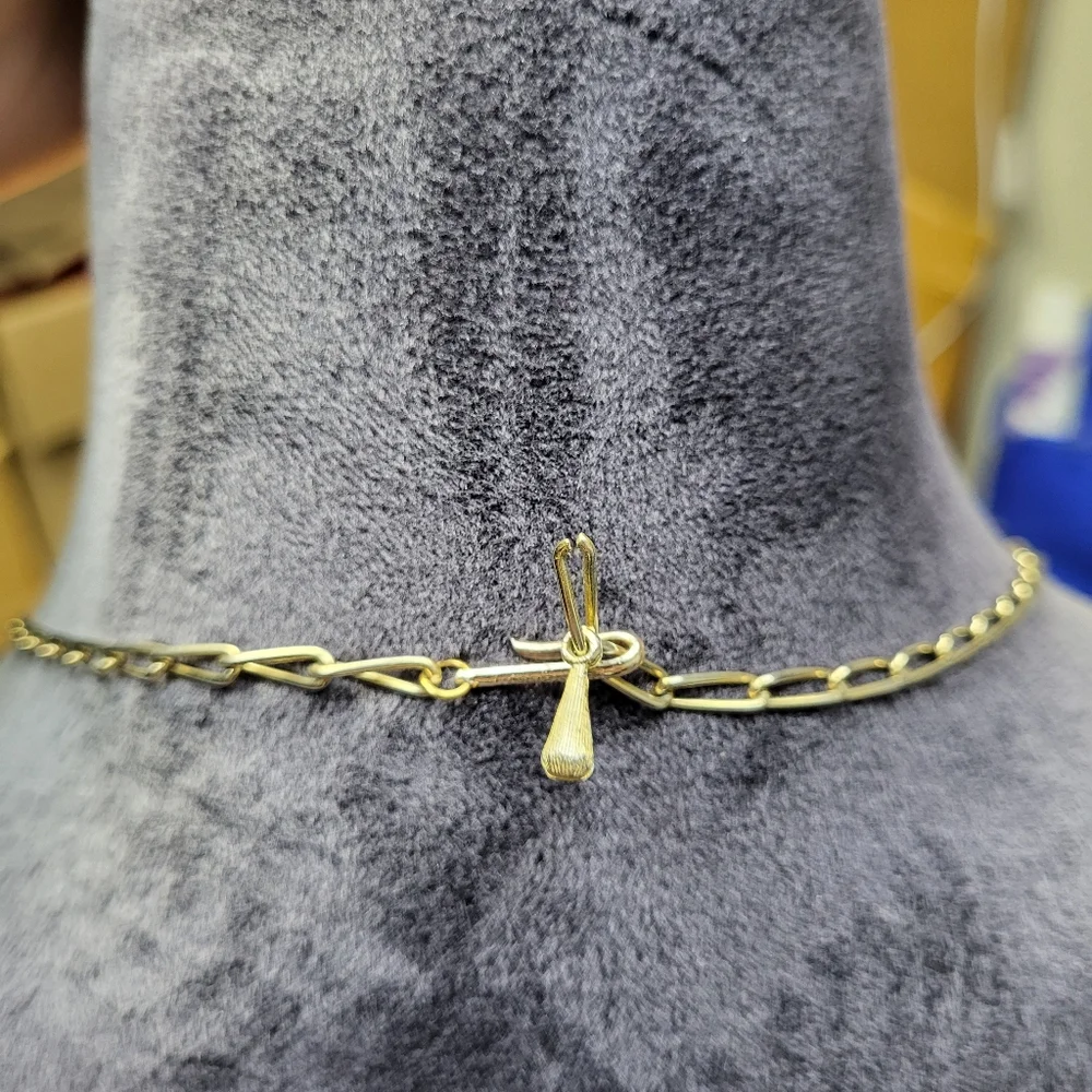 N/A costume necklace