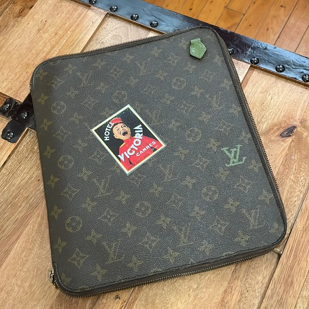Louis Vuitton Vintage Documents Case.