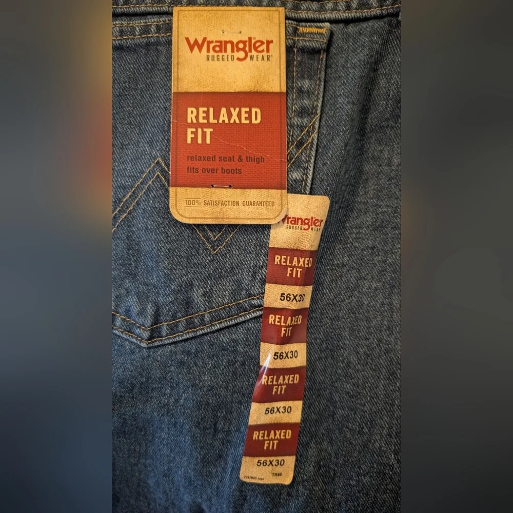 NWT Wrangler Rugged Wear Mens Big & Tall Relaxed Fit Size 56x30 Blue Jeans NEW!