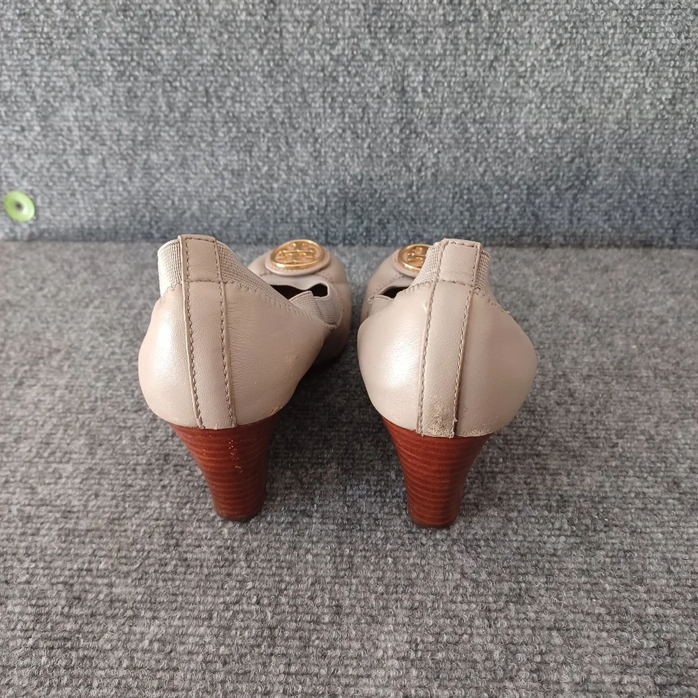 Tory Burch Women Caroline Wedge Heel Size 7.5 Preppy Leather Logo Defect