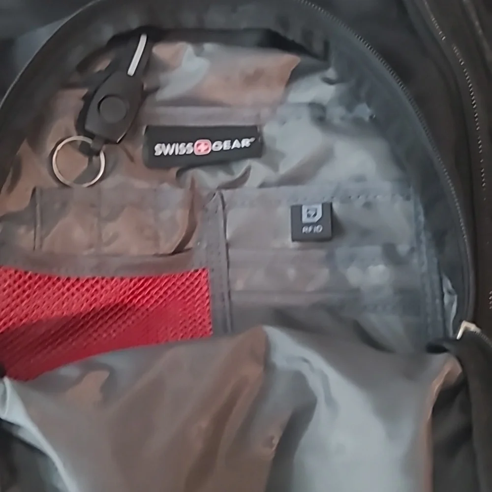 SwissGear questions leave