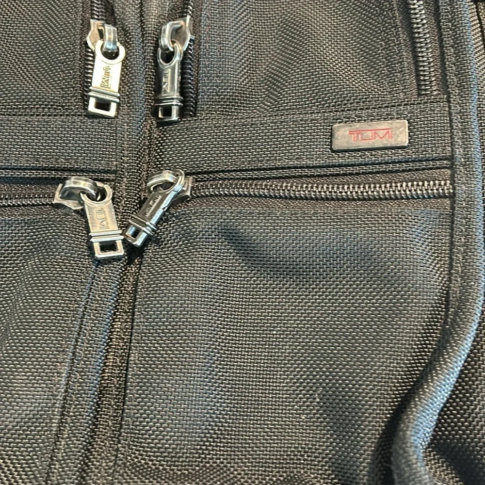Tumi double center