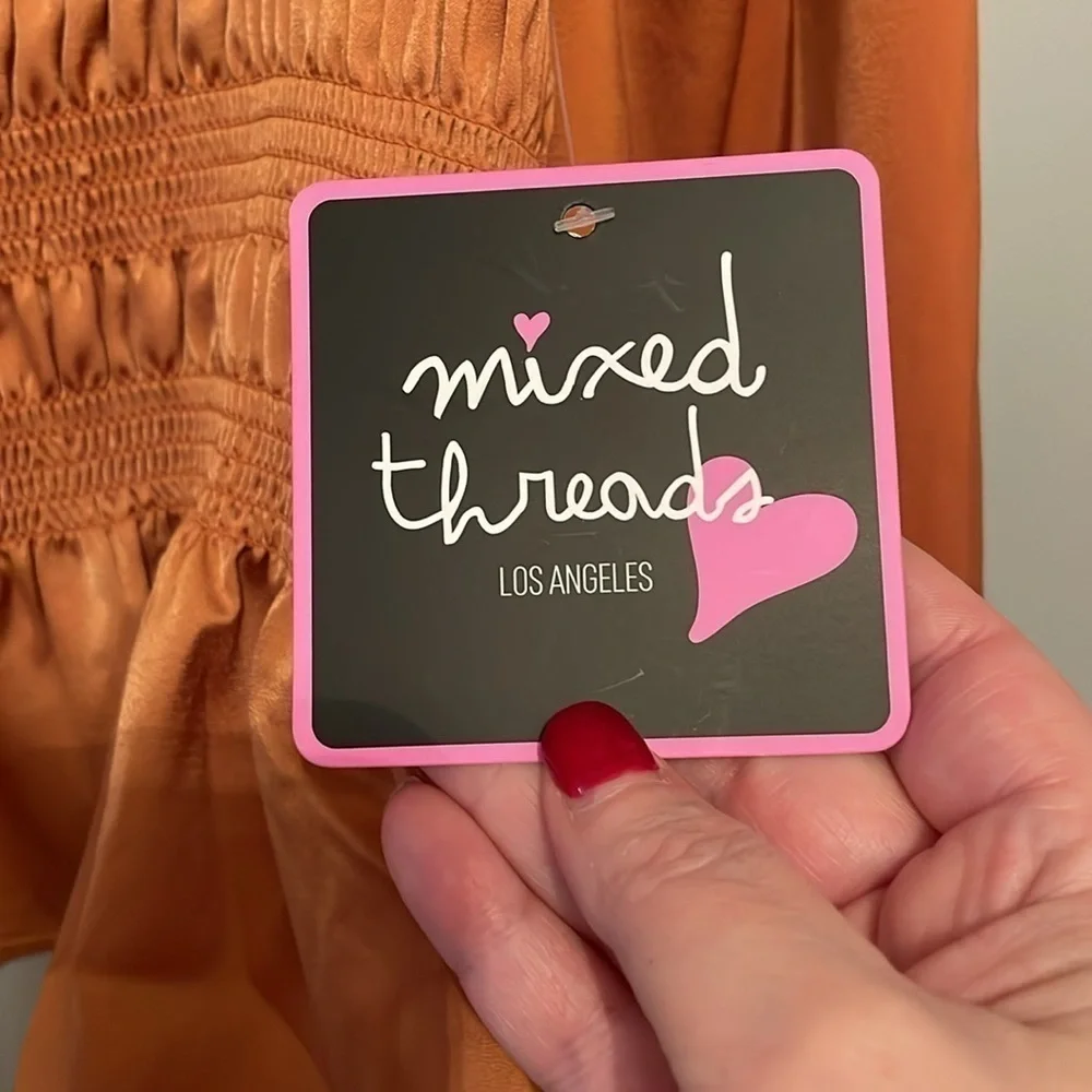 MIX THREADS OF LOS ANGLES super cute