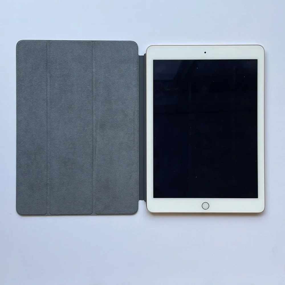 Apple Smart Cover (for iPad) - Black