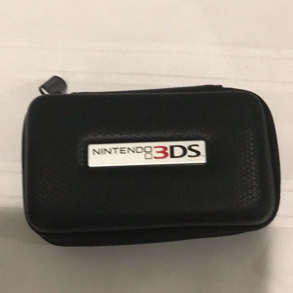 Nintendo Black Handheld Console Case with 1 game Spongebob squiggle pants untest