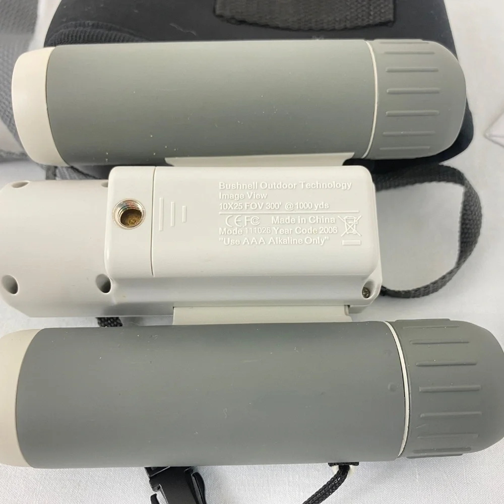 2006 Bushnell Imageview Binocular and Digital Camera #11-1026 + Accessories