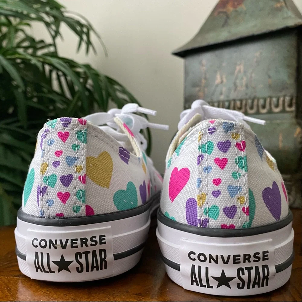 Converse sneakers chuck