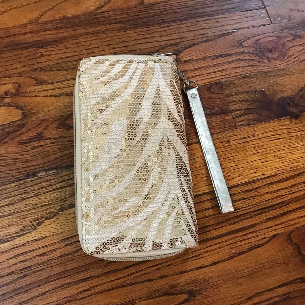 N/A gold cream