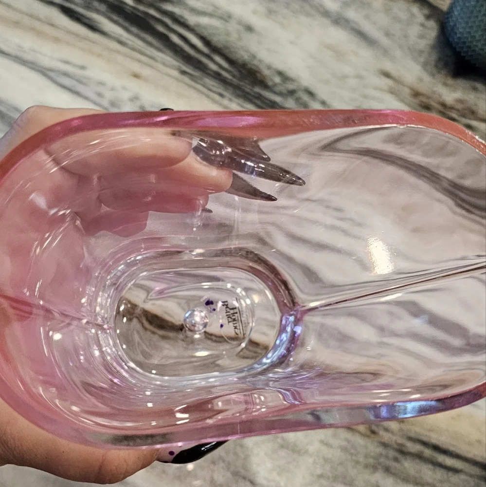 Source Unknown art glass