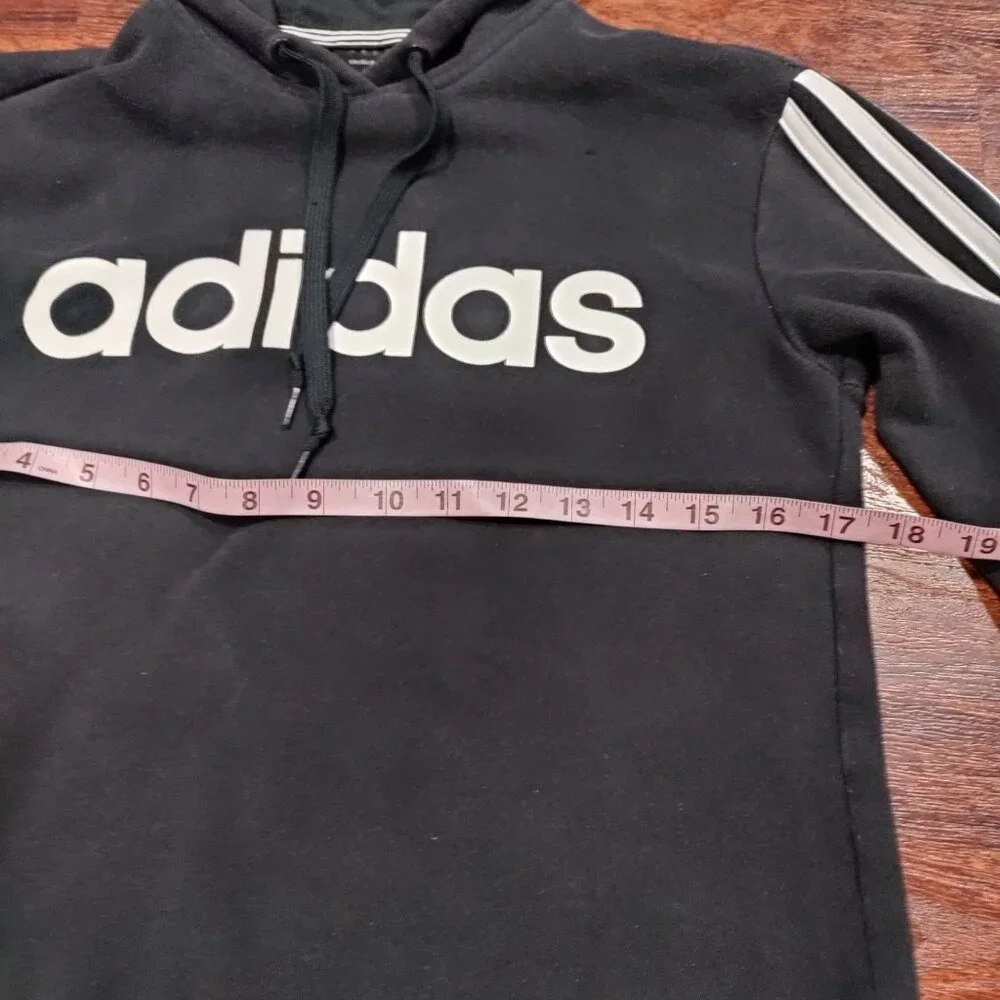 adidas title stripe