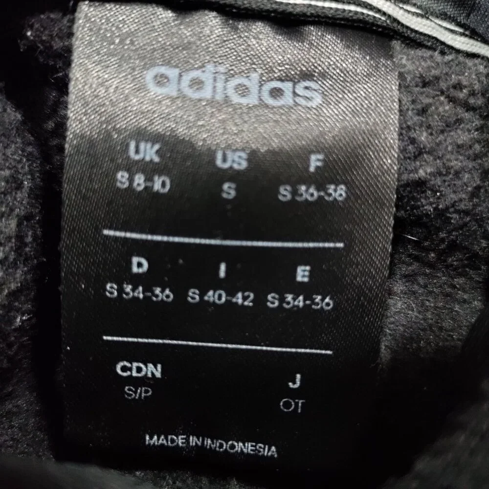 adidas title stripe