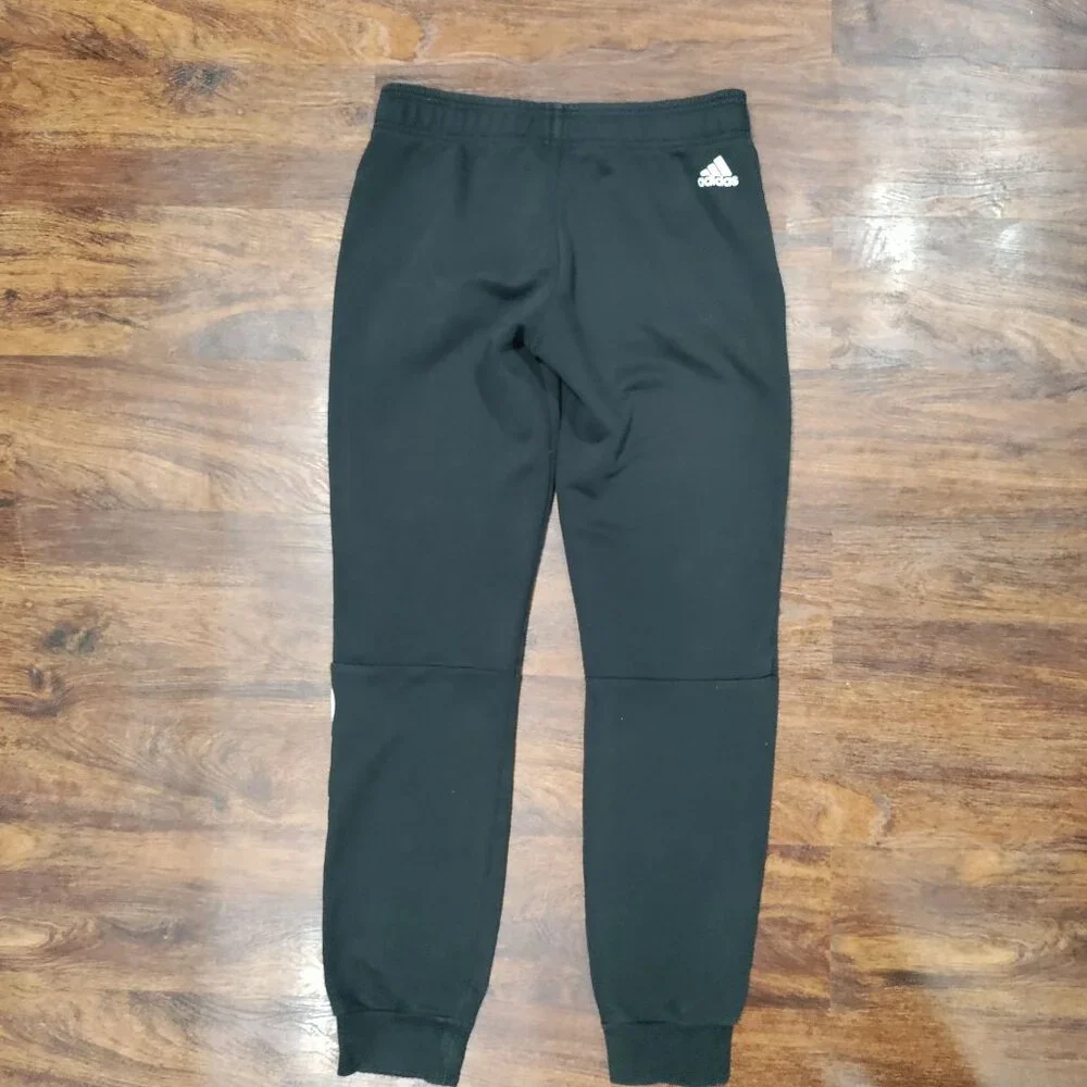 adidas title stripe