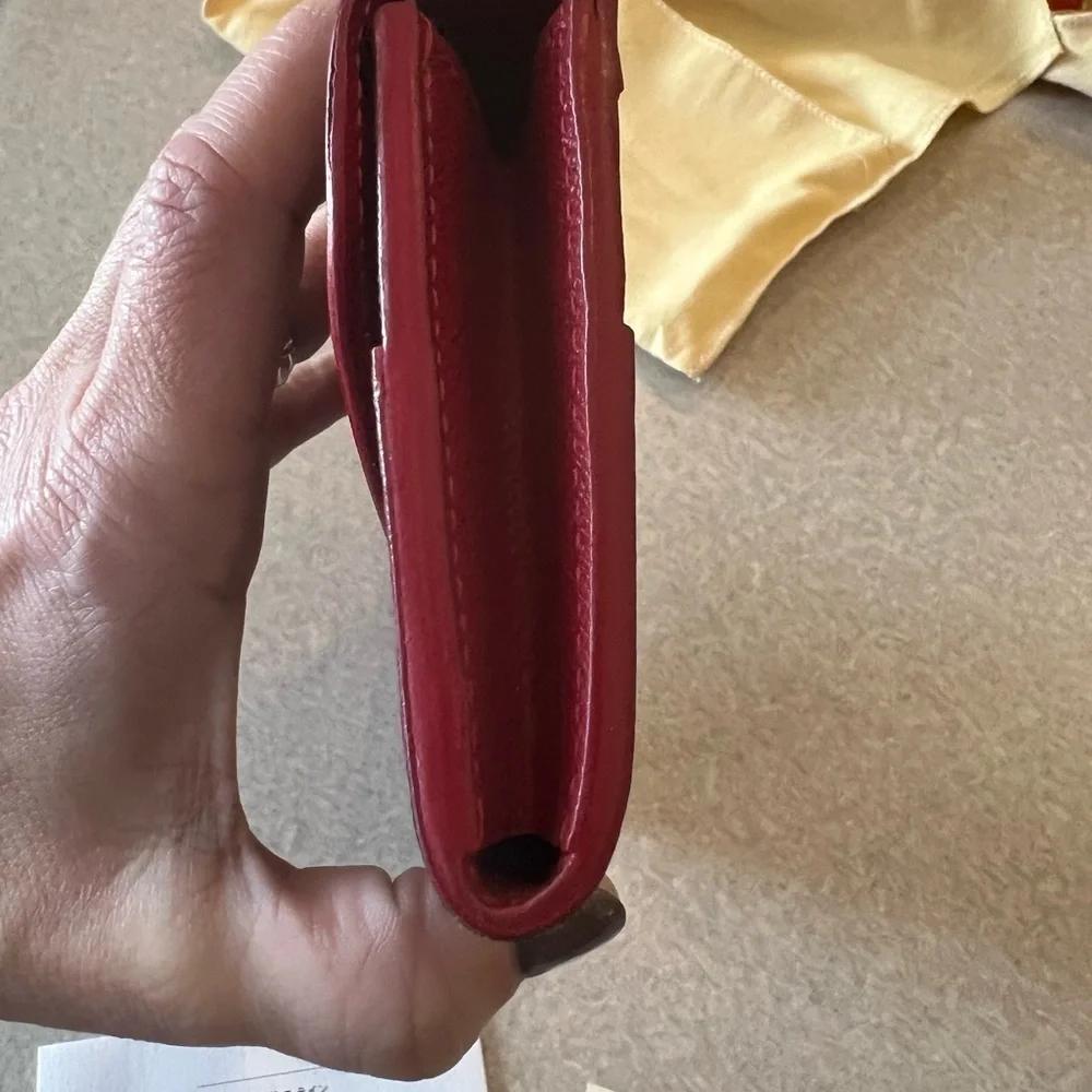 Louis Vuitton Caissa Wallet Damier